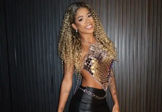 Idade Viviane Noronha e altura